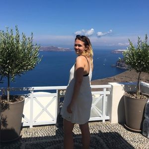 Meet your Posher, Abbey